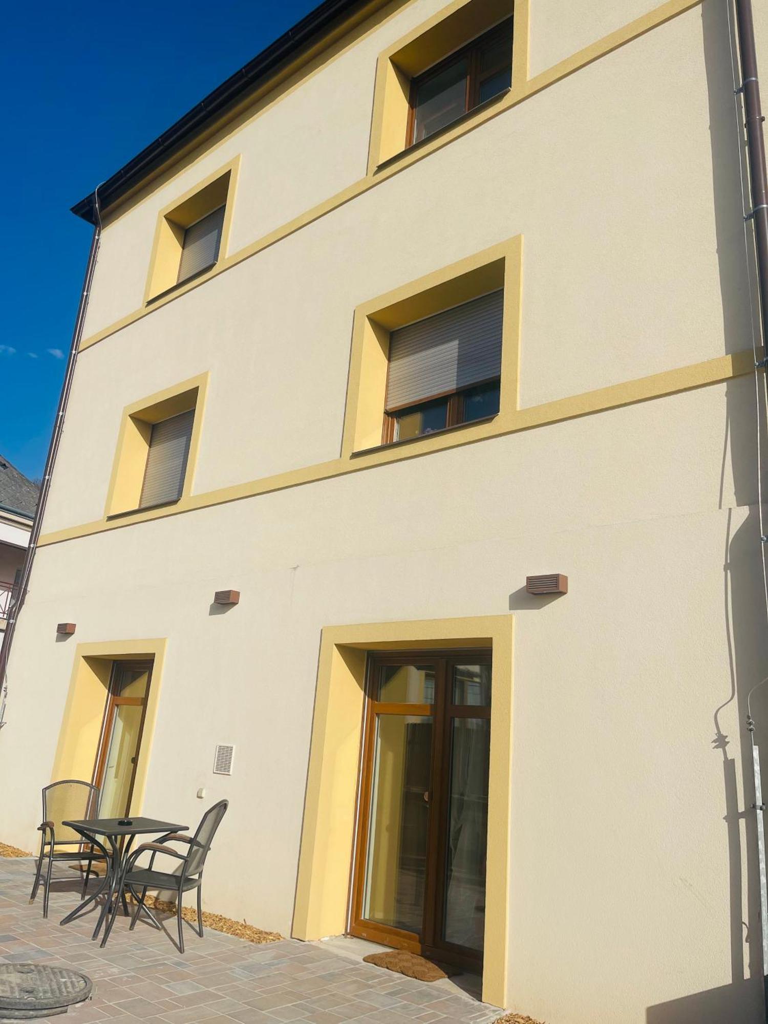 Jenys Apartment Usti 2 Ústí nad Labem Exteriör bild